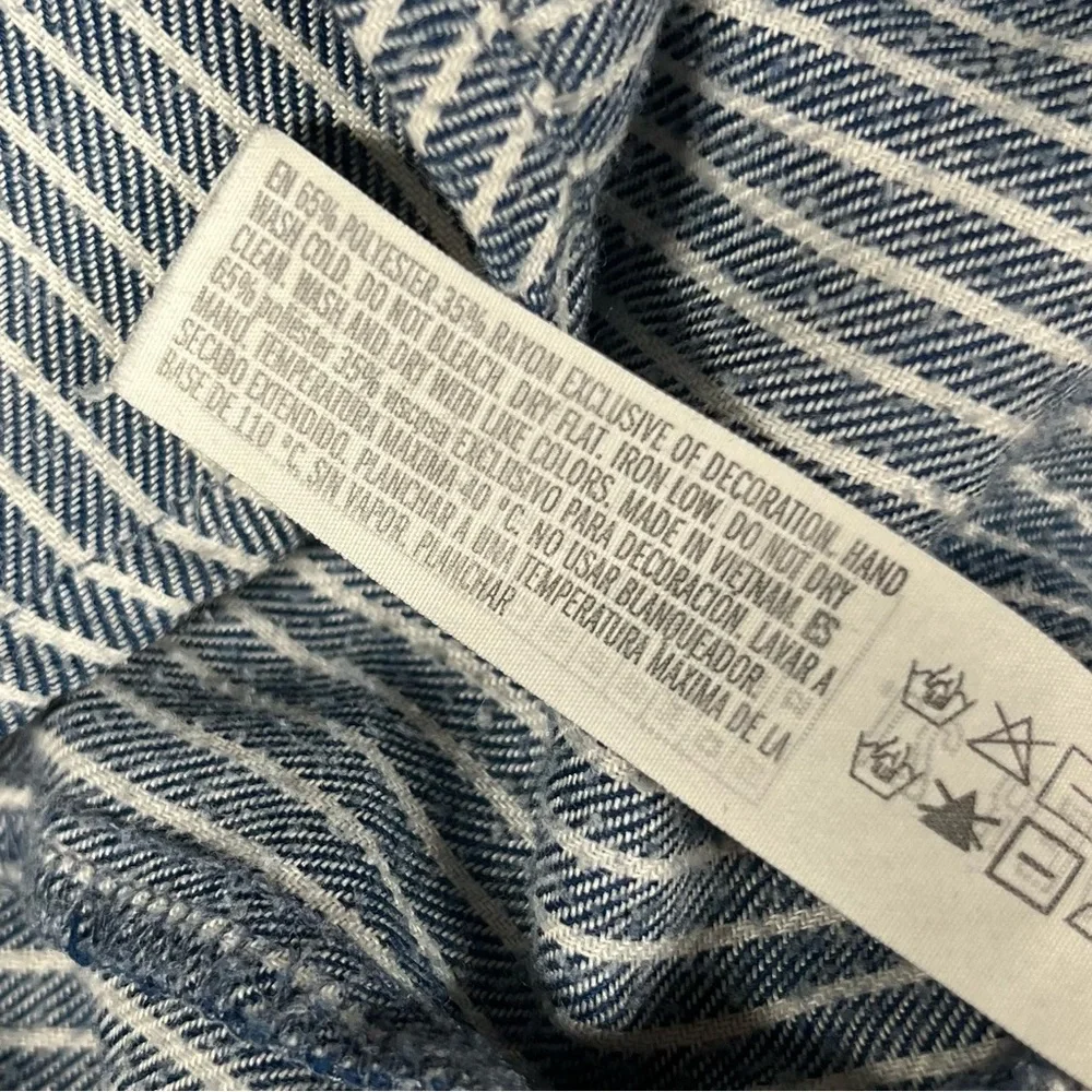 Forever 21 XS Pajama Top Textured Knit Button Front Long Sleeve Blue Cream …